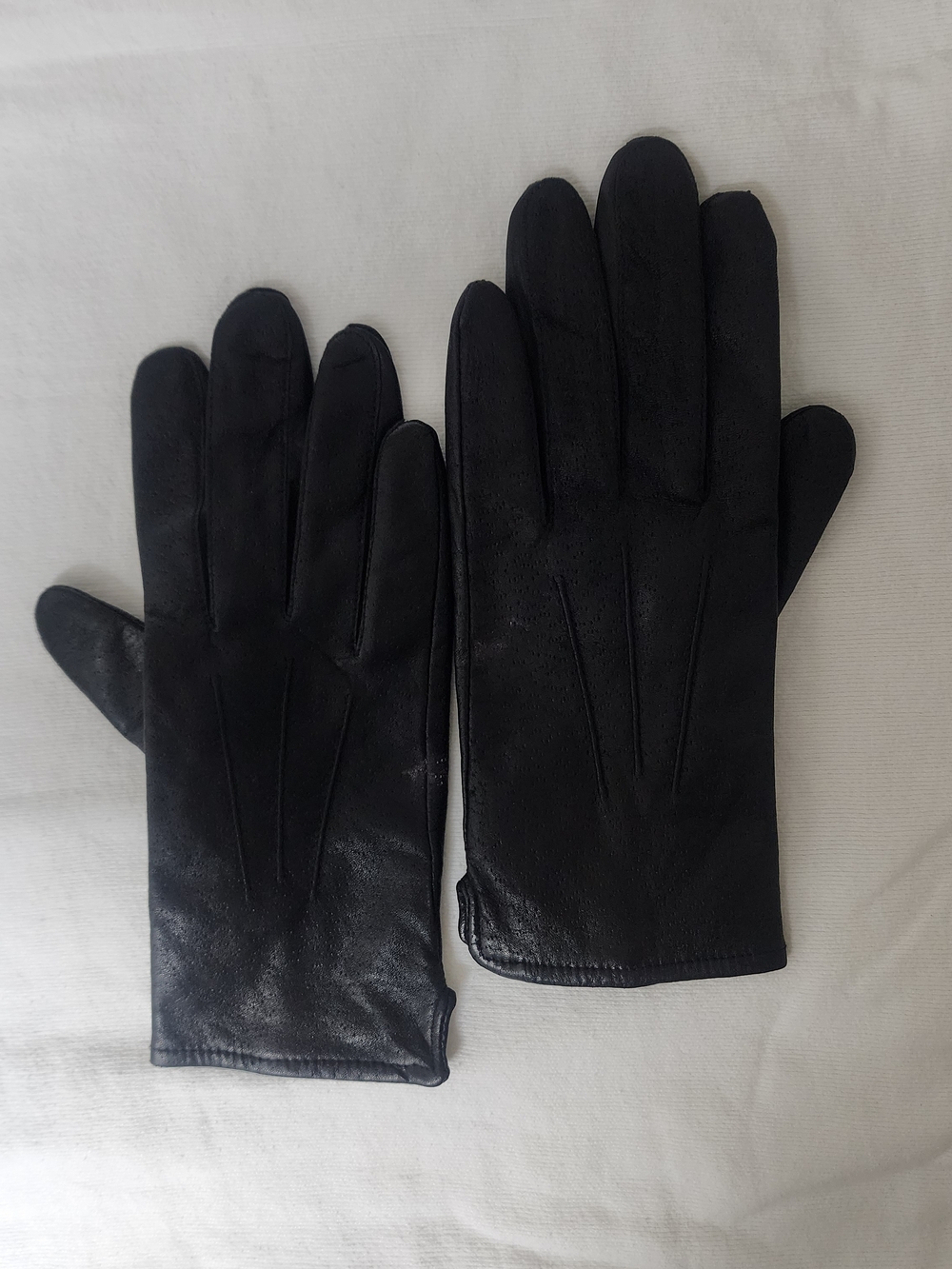 Women's Classic Black 100% Leather Gloves